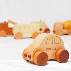 画像10: 木のおもちゃ 車 木製 ミニカーお楽しみ3個セット 働く車シリーズ 消防車 パトカー 救急車 ミキサー車から3つ (10)