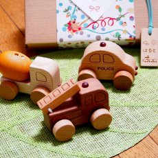 画像4: 木製ミニカー お楽しみ3個セット 働く車シリーズ 消防車 パトカー ミキサー車 救急車 (4)