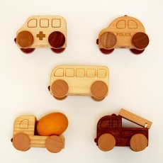 画像17: 名入れつき 木製ミニカー 選べる3個セット 働く車シリーズ 消防車 パトカー ミキサー車 救急車 バス (17)