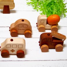 画像7: 木製ミニカー お楽しみ3個セット 働く車シリーズ 消防車 パトカー ミキサー車 救急車 (7)