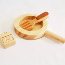 画像6: おままごと フライパンセット 食材 調理器具 フライパン 肉 目玉焼き 魚 ままごとセット 木製 木のおもちゃ 無着色 スプソリ (6)