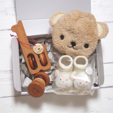 画像2: 出産祝い 木のおもちゃ ラトルソックス入りギフト カタカタセット 赤ちゃん おもちゃ 0歳 名入れつき (2)