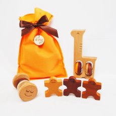 画像2: 赤ちゃん はじめてのおもちゃセット ママパパ応援企画 名入れ無料 木製 選べる音おもちゃ2個+ 知育おもちゃセット 木のおもちゃ (2)