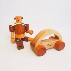 画像2: ロボットくんとドライブ 木製ロボット人形+車おもちゃセット 名前入り (2)
