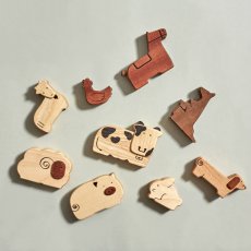 画像14: 2歳 動物いっぱい おもちゃ お名前グッズ＆ 知育玩具3点セット 名入れハンガー ライオンひも通し 木のおもちゃ [メール便対象] (14)