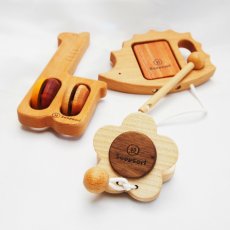 画像11: 木製 赤ちゃんおもちゃギフト すくすくセット 音おもちゃ3個 人形ドミノ6個入り 名入れつき (11)