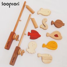 画像1: 魚つり遊びセット 磁石つき つりざお２個& お魚８個入り お得セット (1)