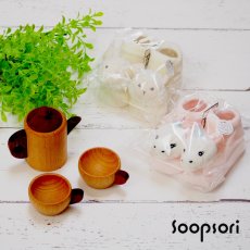 画像1: 出産祝い ギフトセット 木のおもちゃ ラトルソックス入り ベビーギフト 2点セット (1)