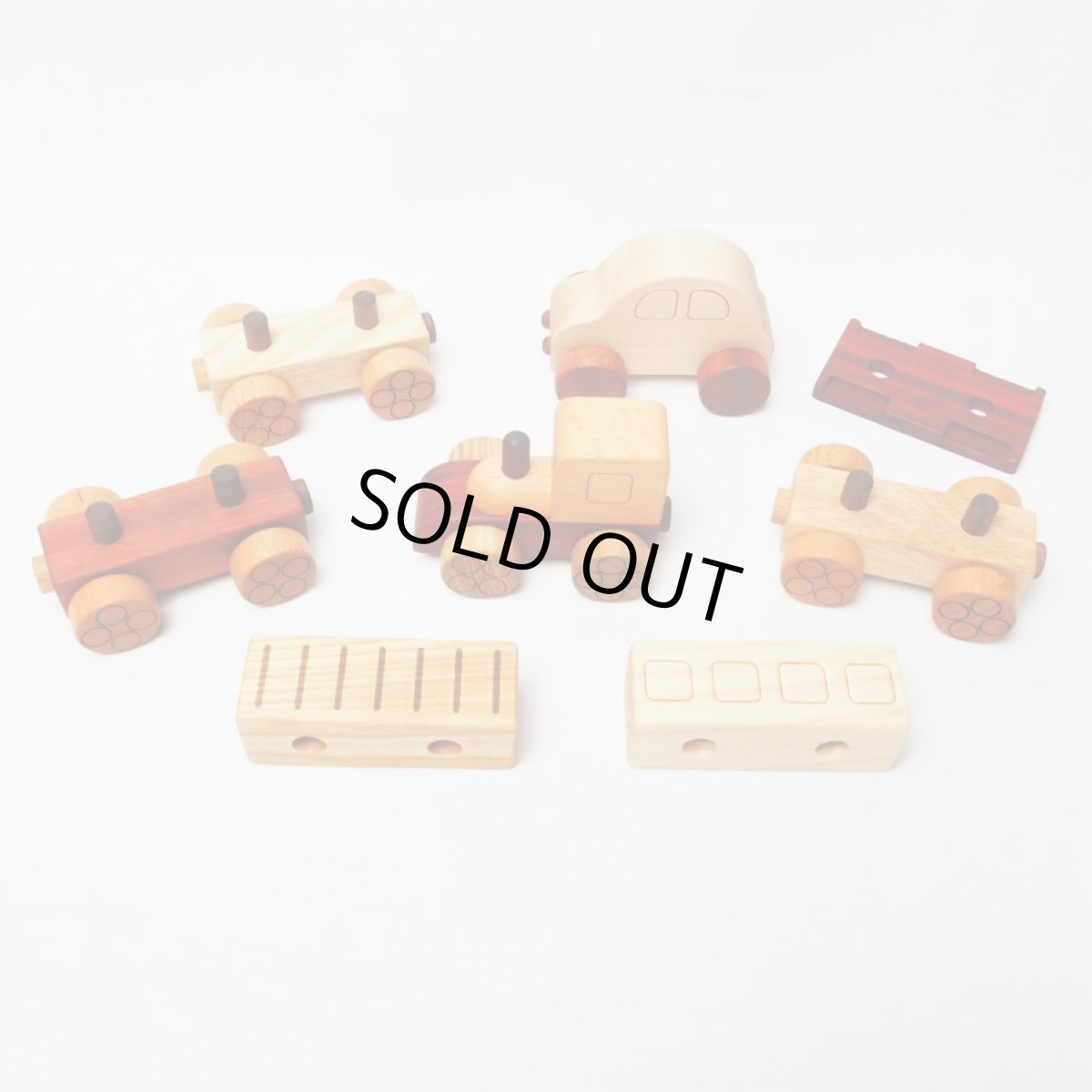 画像2: アウトレット特別価格 木製 汽車セット 磁石連結 のりものおもちゃ ミニカー入り (2)