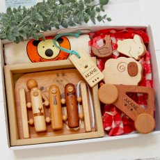 画像3: 木のおもちゃ ギフトセット 名前入り 動物いっぱい 音いっぱい 車おもちゃ入り 赤ちゃんおもちゃわくわくセット (3)