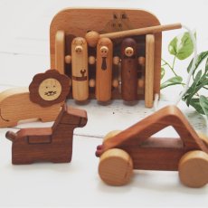 画像7: 木のおもちゃ ギフトセット 名前入り 動物いっぱい 音いっぱい 車おもちゃ入り 赤ちゃんおもちゃわくわくセット (7)