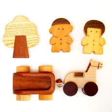 画像3: 【在庫一掃SALE】木のおもちゃ お馬さんとカート ごっこ遊びおもちゃセット 木製人形入り 木箱つき (3)