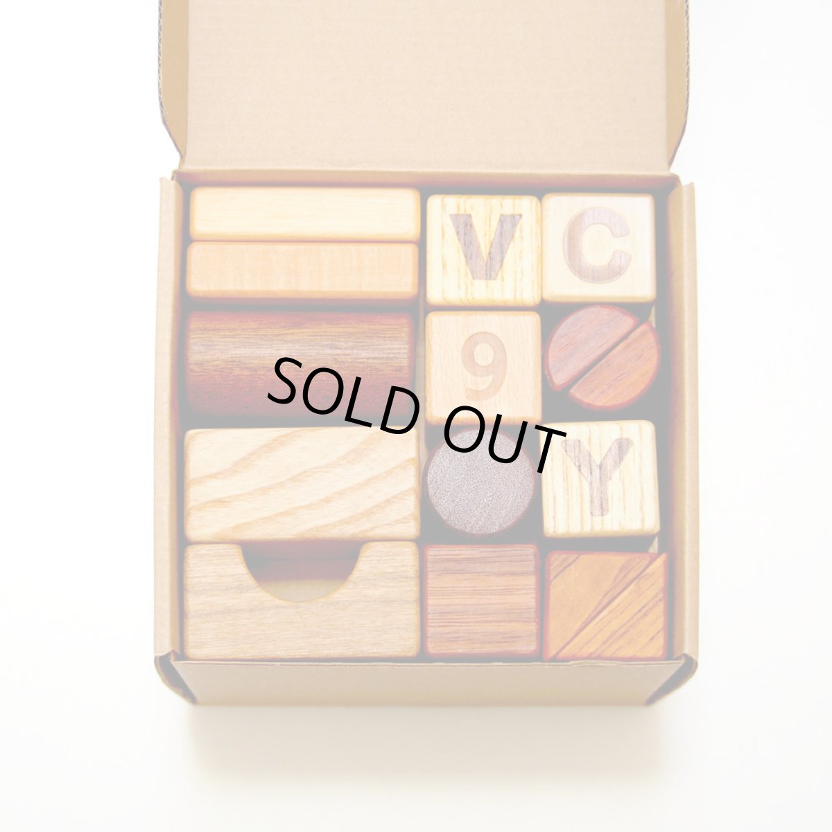 画像7: 【在庫一掃SALE】 積み木 型はめパズル キューブボックス 組立式 1歳 2歳 知育玩具 パズル 図形遊び 天然木 つみき 木製 (7)