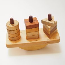 画像1: 【在庫一掃SALE】 木のおもちゃ 知育玩具 1歳 2歳 3歳 シーソー数合わせ バランスゲーム 数合わせ 指先知育 (1)