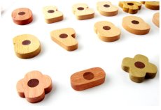 画像7: 【在庫一掃SALE】 木製 マグネットブロック 数字ブロック 数 学習 磁石 マグネット 計算記号 16個入り 知育玩具 ブロック (7)