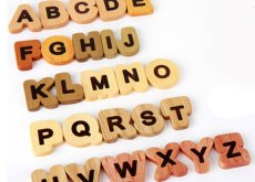 画像5: 【在庫一掃SALE】 木製 マグネットブロック 英字ブロック アルファベット 英語 ABC 磁石 マグネット A to Z 26個入り 知育玩具 ブロック (5)