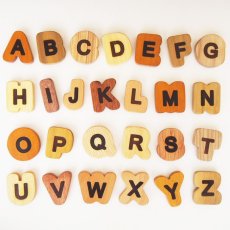 画像6: 【在庫一掃SALE】 木製 マグネットブロック 英字ブロック アルファベット 英語 ABC 磁石 マグネット A to Z 26個入り 知育玩具 ブロック (6)