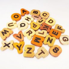 画像3: 【在庫一掃SALE】 木製 マグネットブロック 英字ブロック アルファベット 英語 ABC 磁石 マグネット A to Z 26個入り 知育玩具 ブロック (3)