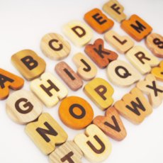 画像7: 【在庫一掃SALE】 木製 マグネットブロック 英字ブロック アルファベット 英語 ABC 磁石 マグネット A to Z 26個入り 知育玩具 ブロック (7)