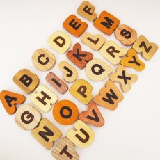 画像8: 【在庫一掃SALE】 木製 マグネットブロック 英字ブロック アルファベット 英語 ABC 磁石 マグネット A to Z 26個入り 知育玩具 ブロック (8)