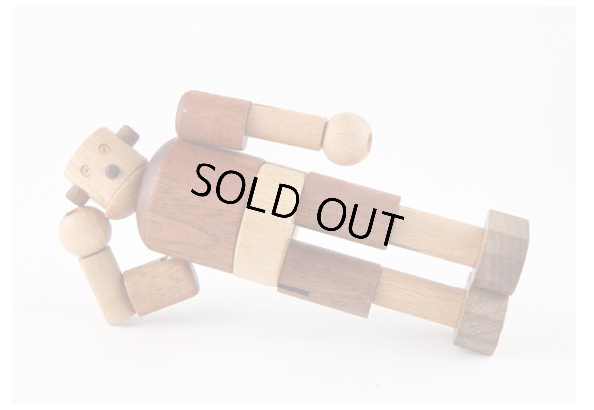 画像9: アウトレット特別価格木のおもちゃ 赤ちゃん 木製 ロボット タルボ 手足の関節も自由自在に動く 木のロボット 人形 (9)