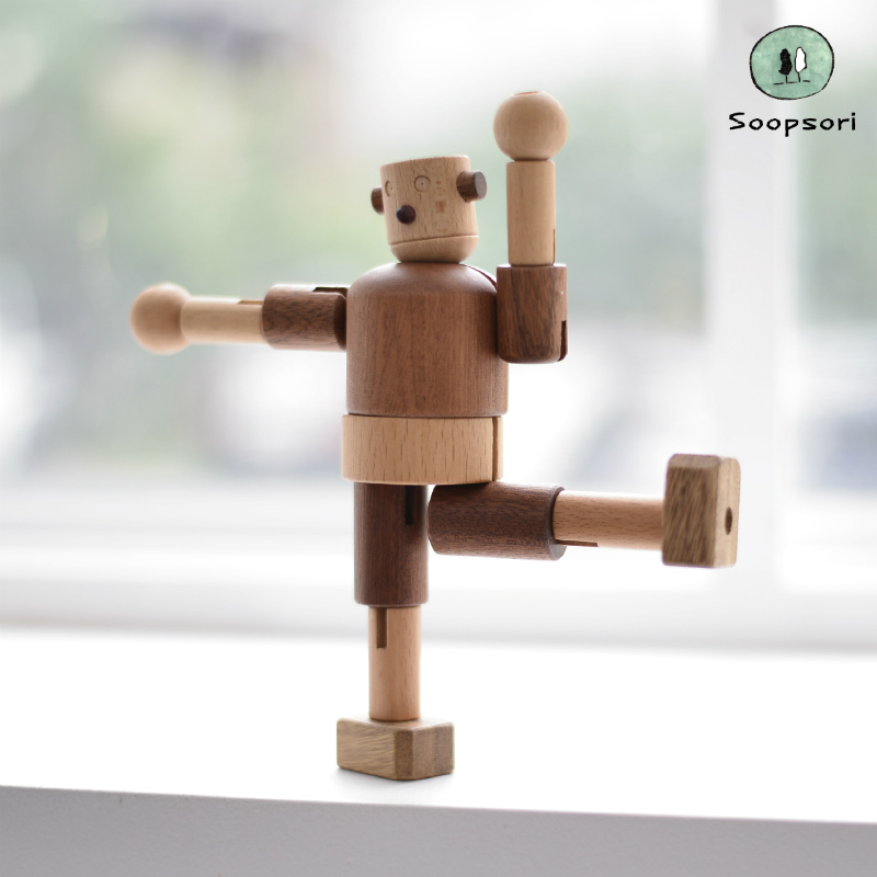 画像1: 木のおもちゃ 赤ちゃん 木製 ロボット タルボ 手足の関節も自由自在に動く 木のロボット 人形 (1)