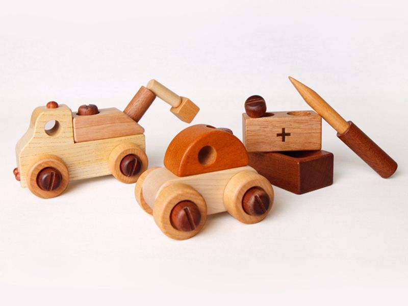 木のおもちゃ 工具で 組立あそびセット 車2個セット ボルトとドライバーで車を作ろう クリスマス 木のおもちゃと子ども家具スプソリ