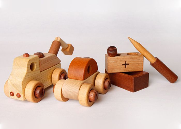 木のおもちゃ 工具で 組立あそびセット 車2個セット ボルトとドライバーで車を作ろう クリスマス 木のおもちゃと子ども家具スプソリ